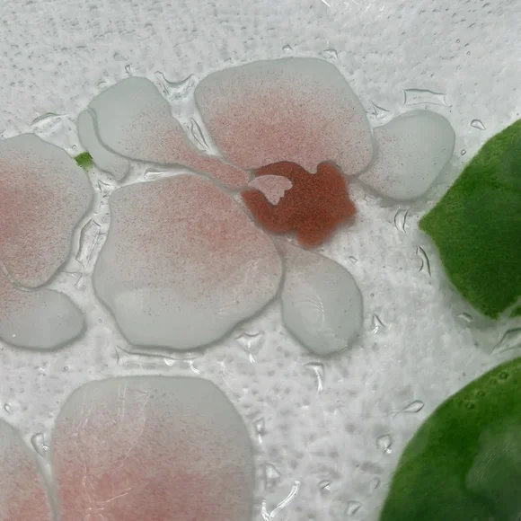 Fused Glass Scalloped Large Plate/Bowl Pink Pansies Green leaves - Picture 10 of 16
